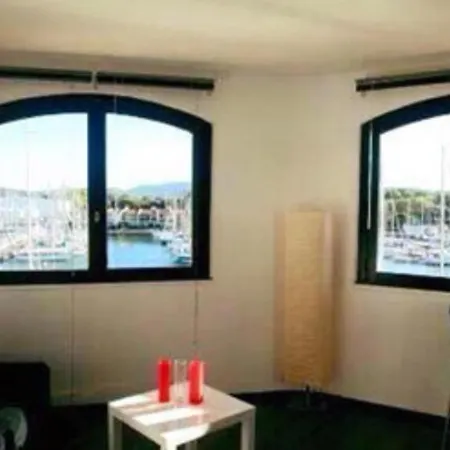 Petit Cocon Magnifique Vue Sur Marina Dans Le Golfe De Saint Tropez *